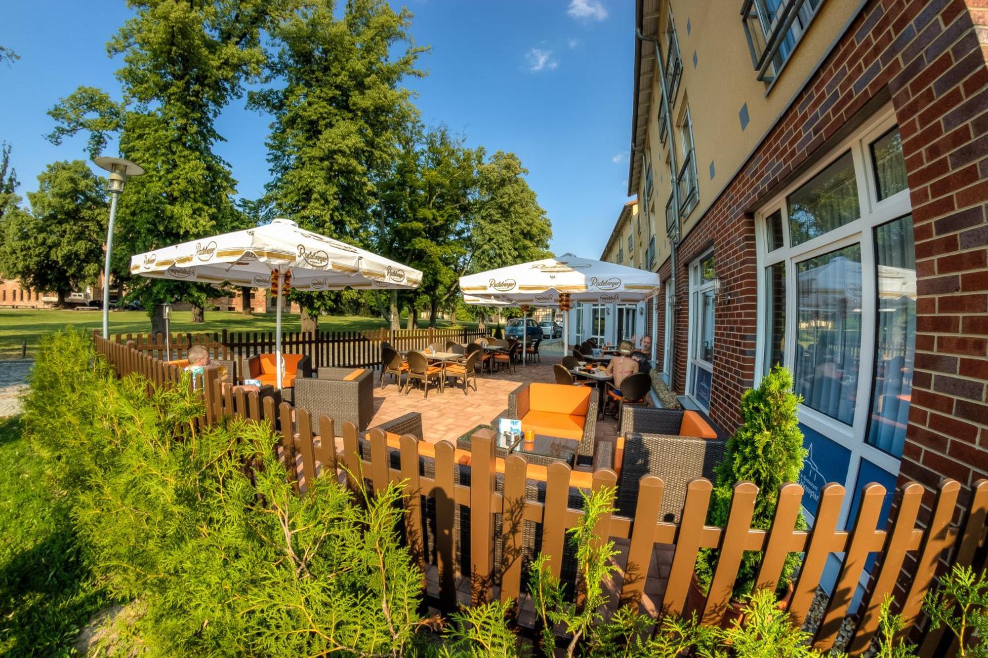 Hotel & Restaurant Am Schlosspark Dahme  Exterior foto